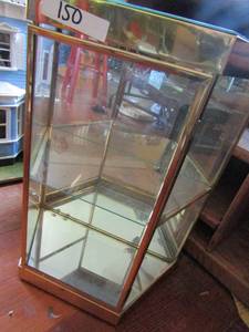 lot 150 image: Glass corner display shelf 2 tiers 26x22x11