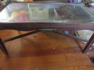 lot 157 image: Vintage wooden coffee table with glass top 16x34x18