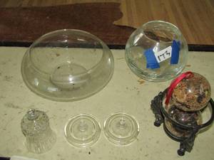 lot 173 image: 2 potpourri balls candle holder 2 large fish bowls