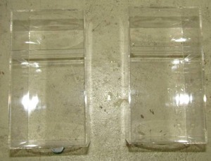 lot 175 image: Box of plastic display cases