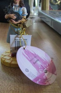 lot 184 image: 2 Wizard of Oz figurine