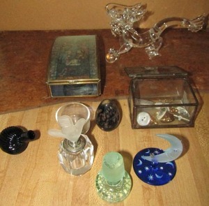 lot 191 image: Glass dragon, dolphin, perfume bottles and trinket boxes