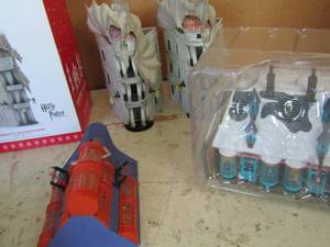lot 199 image: 4 NIB Harry Potter hallmark keepsake ornaments