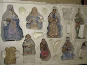 lot 197 image: 10 piece ROYAL DOULTON Nativity set 2005