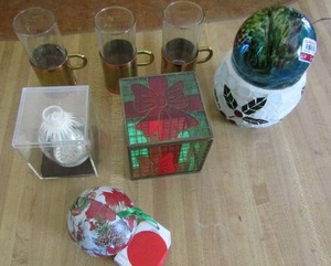 lot 205 image: Bow glass box and 3 glasses with brass holders
