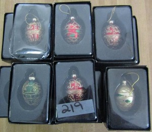 lot 219 image: 14 packs of single color ornaments