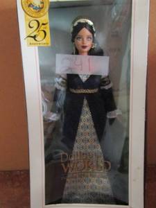 lot 241 image: Barbie Pink label 25th anniversary DOLLS OF THE WORLD  PRINCESS OF THE RENAISSANCE