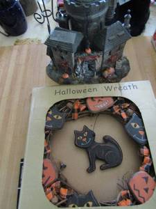 lot 274 image: Halloween wreath NIB and lighted sound haunted house