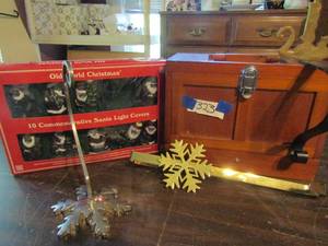 lot 323 image: Wooden sewing box, 3 christmas door hangers NIB 10 santa light covers