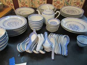 lot 370 image: Vanous design china Dragons and Flowers- 1 teapot 2 serving bowls, 6 salad bowls, 6 saucers, 6 small bowls, 6 small plates 1 dipping bowl 30 spoons