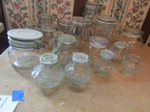 lot 371 image: Lot 19 jars assorted sized most have hinged tops