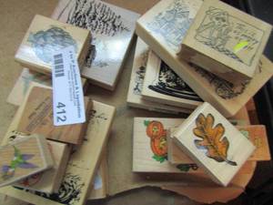 lot 412 image: 15 stamps- plants, nature, etc.