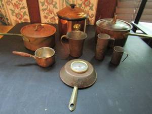 lot 430 image: Copper set includes 2 saucepan with lid small pot 3 size mugs large pot with lid