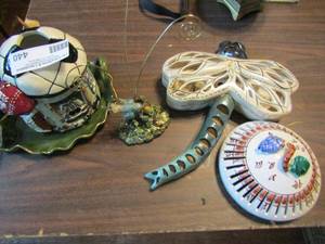 lot 440 image: Blue sky sports dome with base and dragon fly lights also a candle holder and bird picture holder