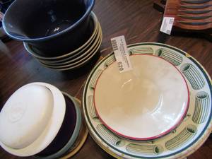 lot 520 image: Set of 5 stoneware bowls, pasta bowls x2, 2 cut glass plates wilt on press form molds and more