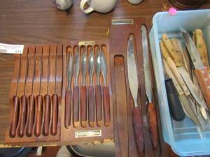 lot 521 image: Knife lot town and country 6 piece set x 2 and more