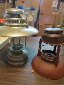 lot 565 image: 2 antique oil lanterns