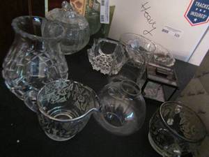 lot 585 image: Crystal glass wear- Crystal house crystal oil lamp in box, 3 candle domes, trinket box, candle holder
