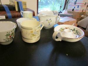 lot 632 image: Assorted china dishes 4 cups 2 saucers gravy boat and candle holder