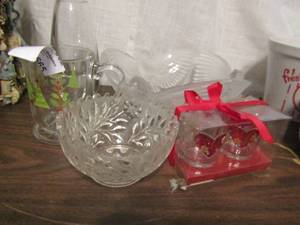 lot 665 image: Frosted glass dove bowls, candy dish, 2 new votive set and more