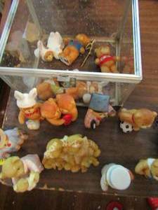 lot 679 image: Plastic storage box full of 19 pieces ceramic cherished teddies and come with me teddies plus