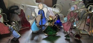 lot 685 image: 12 sun catchers, votive, angels and more