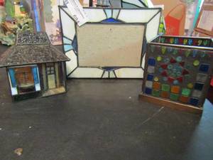 lot 694 image: Stain glass boxes,  votive holders square hose shape and electric display