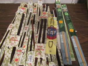 lot 726 image: Clover knitting needles  x 3 colonial rosewood 14 x9 pack