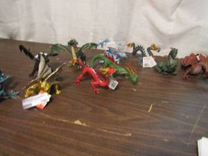 lot 740 image: 10 different Safari horned chinese dragons
