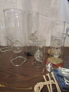 lot 754 image: 5 Wolford hand blown oil lamps 6-12plus extra wicks