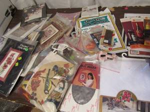 lot 800 image: Thread and cross stitch patterns