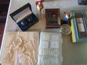 lot 821 image: Angel ceramic wall plaque, chinese stress orbs, 3 music boxes, set of music box assorted song inserts