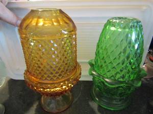 lot 832 image: 2 Fenton fairy lights cut glass one is orange and one is green