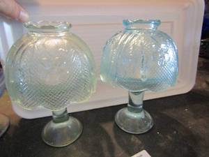 lot 834 image: 2 Fenton fairy lights matching blue floral design