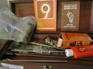 lot 837 image: Hoppes gun cleaning kit in wooden box