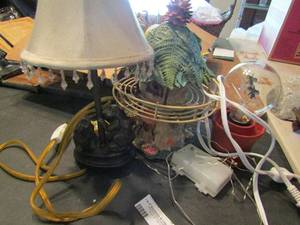 lot 847 image: 3 small table lamps