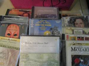 lot 850 image: Box full of CDs
