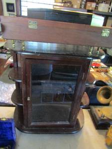 lot 866 image: 3 hanging display shelves largest is 21 x 11x8