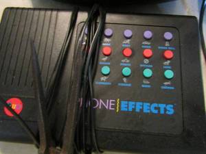 lot 878 image: Wine opening kit in case Phone effects machine and locking organizing case