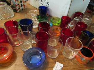 lot 905 image: Lot of 36 tea lights votive