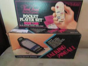 lot 914 image: Talking pinball plus pocket trivial pursuit