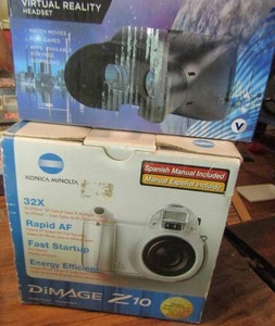 lot 941 image: Vivitar dream on virtual reality head set plus Dimage z10 digital camera 8x optical zoom and 4x digital zoom