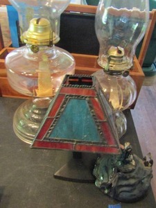 lot 950 image: 2 oil lanterns, and votive holders