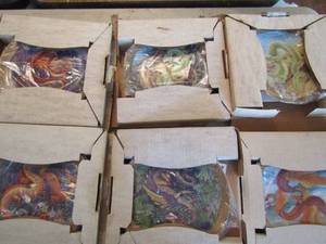 lot 957 image: The most precious gifts of Shen-lung dragon plates