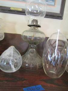 lot 966 image: 2 small glass oil lamps plus 1 Madame style oil lamp