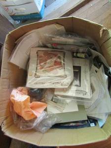 lot 994 image: Assorted embroidery patterns and supplies