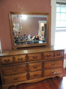 lot 320 image: Dresser  9 drawer 30x51x17 with mirror 65