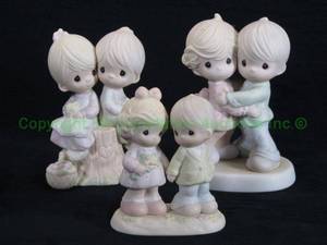lot 104 image: Jonathon David signed and unsigned Precious Moments by Enesco figurines as shown