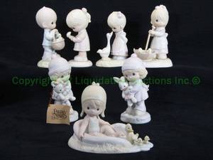 lot 107 image: Jonathon David signed and unsigned Precious Moments by Enesco figurines as shown