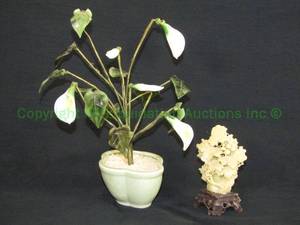 lot 115 image: Jade stone tree and Jade stone grapevine motif sculpture on pedestal
